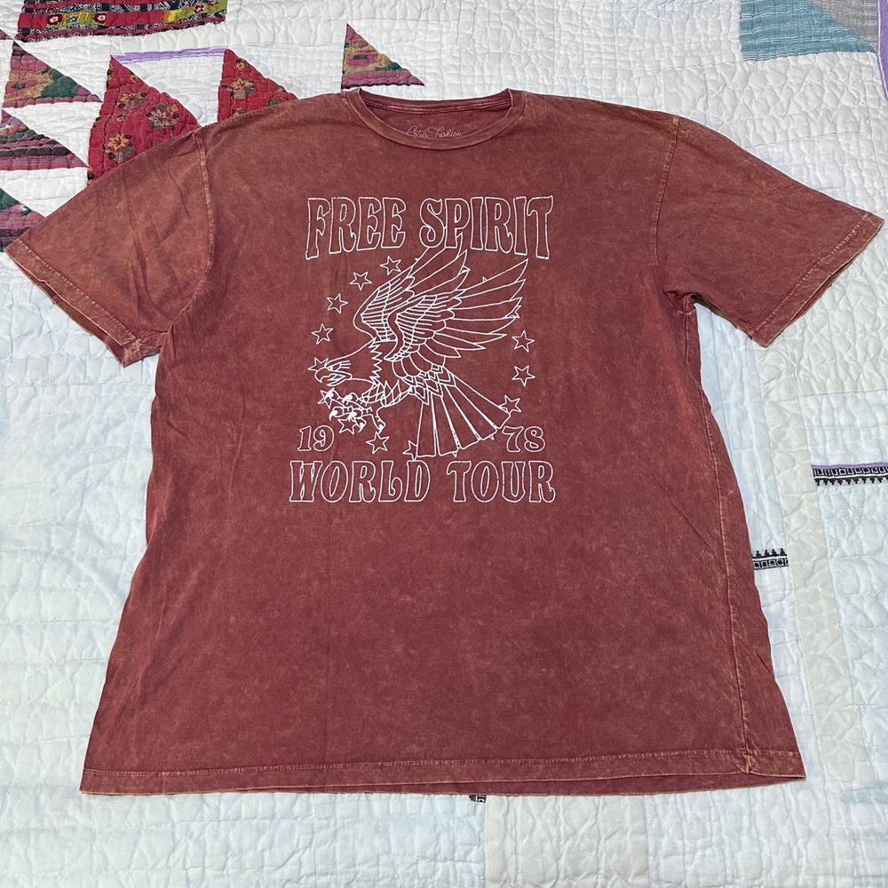 Lotus Fashion Graphic Tee Burgundy Free Spirit 1978 Eagle World Tour XL